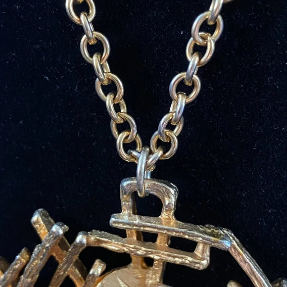 Brutalist Gold Tone Plated Abstract Modernist Necklace with Faceted Black Beads - Picture 8 of 12